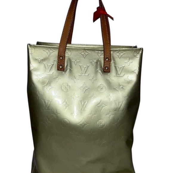 Louis Vuitton Vernis Reade PM Tote Bag in Pear Green - Picture 2 of 12